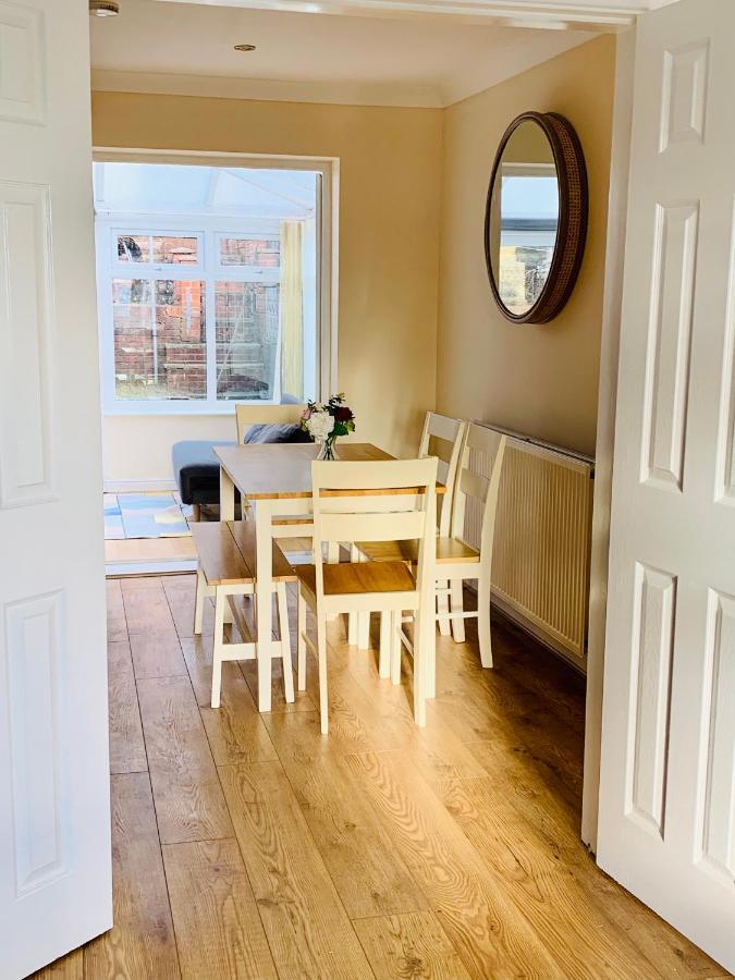Homely Detached 3 Bedroom House Near Sheffield Rotherham Exterior photo
