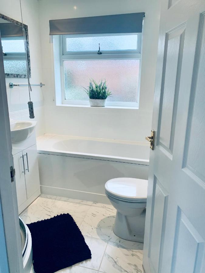 Homely Detached 3 Bedroom House Near Sheffield Rotherham Exterior photo